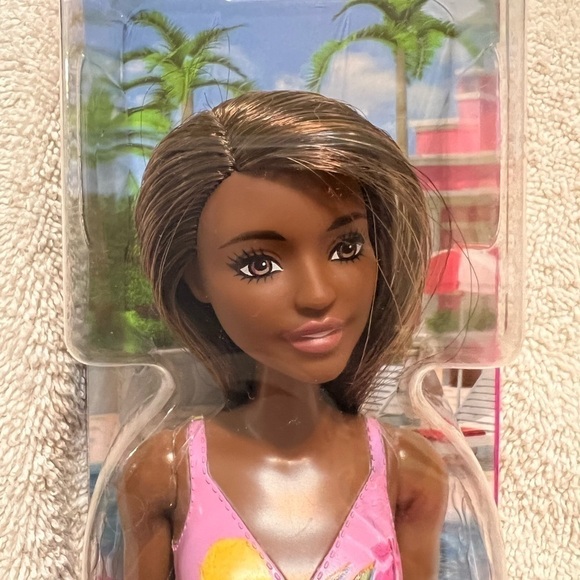 ****Donated*****Barbie dark skin and hair - Picture 3 of 5